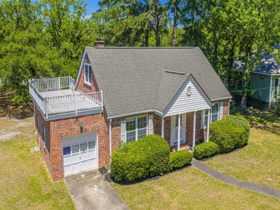 Photo 1 of 25 : 301 Mcclain Street