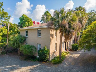 Photo 1 of 25 : 115 Smith Street, #Apt 6