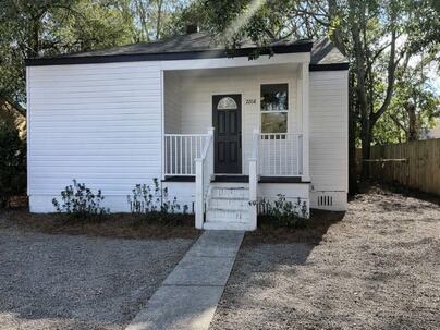 Photo 1 of 15 : 2208 Bailey Drive