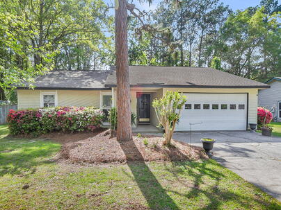 Photo 1 of 25 : 122 Bradd Street