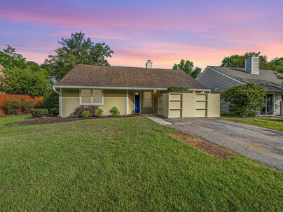 Photo 1 of 25 : 1116 Astor Drive