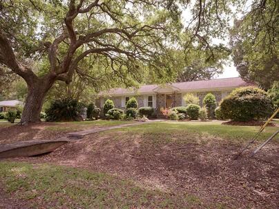 Photo 1 of 19 : 1327 Oceanview Road