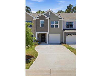 Photo 1 of 25 : 221 Cozy Brook Court