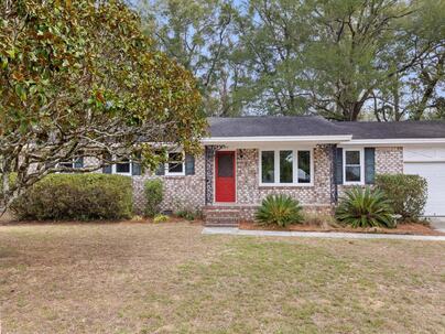 Photo 1 of 25 : 1072 Kentwood Circle