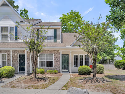 Photo 1 of 25 : 3000 Poplar Grove Place