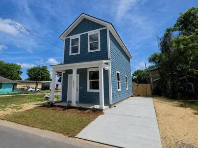 Photo 1 of 19 : 2061 Beech Avenue