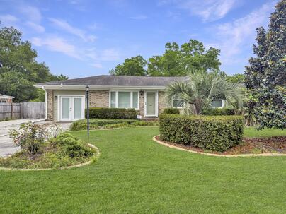 Photo 1 of 25 : 124 Kathryn Drive