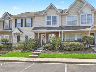 Photo 1 of 25 : 484 Doane Way
