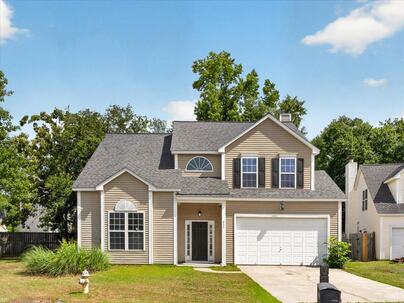 Photo 1 of 25 : 215 Evesham Drive