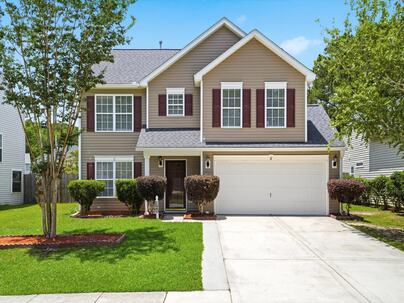 Photo 1 of 25 : 120 Towering Pine Drive