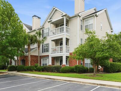 Photo 1 of 25 : 45 Sycamore Avenue, #Apt 1127