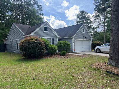 Photo 1 of 19 : 9029 Fieldstone Trace