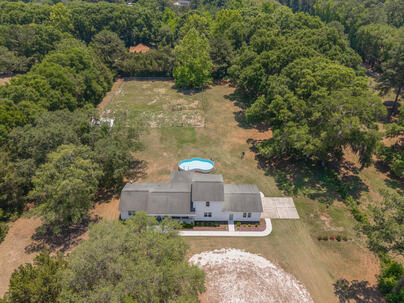 Photo 1 of 25 : 6619 Bears Bluff Road