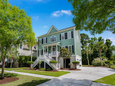 Photo 1 of 25 : 2623 River Bluff Lane