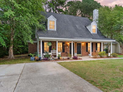 Photo 1 of 25 : 4803 Habersham Lane
