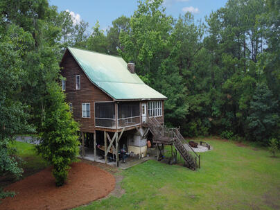 Photo 1 of 25 : 618 Five Fathom Road