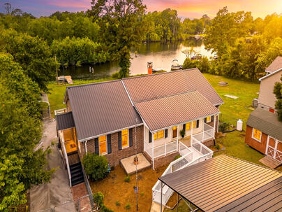 Photo 1 of 25 : 201 Lake Moultrie Drive