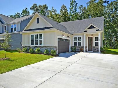 Photo 1 of 18 : 222 Creek Pointe Drive