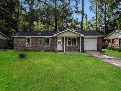 Photo 1 of 18 : 313 Water Oak Drive