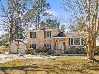Photo 1 of 25 : 117 Goose Creek Drive