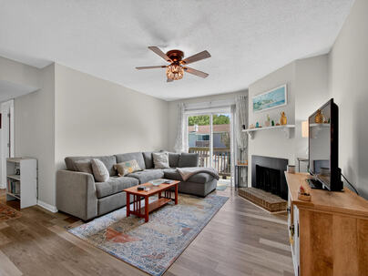 Photo 1 of 23 : 1402 Camp Road, #Apt 9g