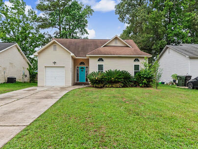 Photo 1 of 19 : 133 Pecan Grove Avenue