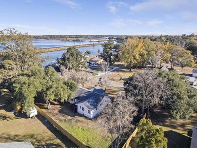 Photo 1 of 25 : 1822 Mallard Circle