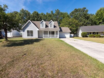Photo 1 of 25 : 2028 Larson Lane