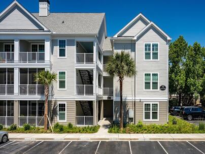 Photo 1 of 25 : 130 River Landing Drive, #Unit 10100