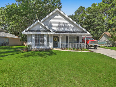 Photo 1 of 25 : 106 Bradd Street
