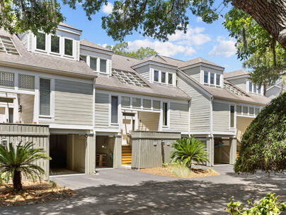 Photo 1 of 25 : 1721 Live Oak Park
