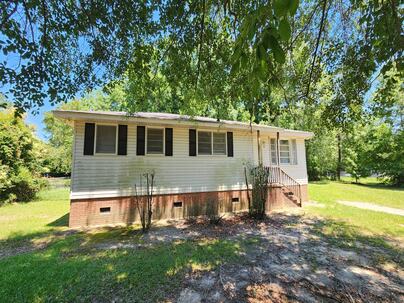 Photo 1 of 23 : 607 Sherrie Lane