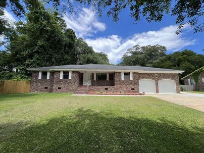 Photo 1 of 20 : 4764 Holbird Street