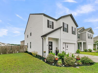 Photo 1 of 25 : 301 Black Birch Drive