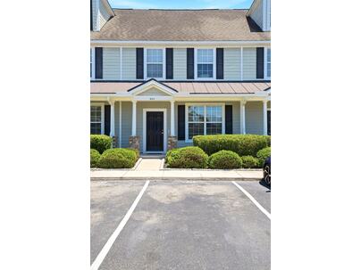 Photo 1 of 25 : 905 Hemingway Circle