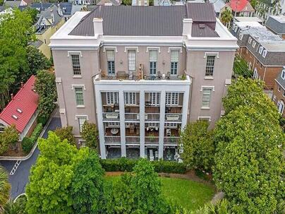 Photo 1 of 25 : 67 Legare Street, #104