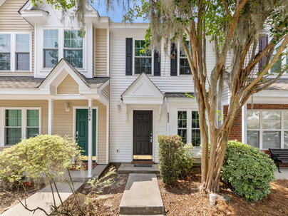Photo 1 of 25 : 8032 Shadow Oak Drive