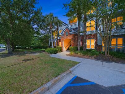 Photo 1 of 19 : 45 Sycamore Avenue, #1434