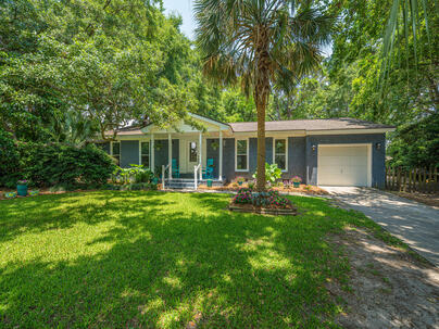 Photo 1 of 25 : 1454 Waterway Court