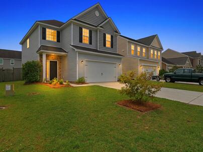 Photo 1 of 25 : 691 Silver Moss Drive