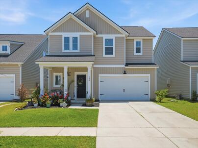 Photo 1 of 25 : 144 Woodland Oak Way