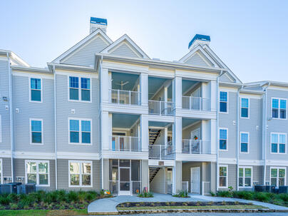 Photo 1 of 25 : 130 River Landing Drive, #Unit 3113