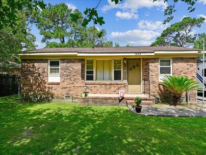 Photo 1 of 25 : 537 Hansford Drive