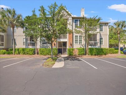 Photo 1 of 25 : 1600 Long Grove Drive, #927