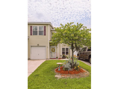 Photo 1 of 25 : 102 Spanish Oaks Lane