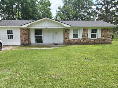 Photo 1 of 13 : 120 Clarine Drive