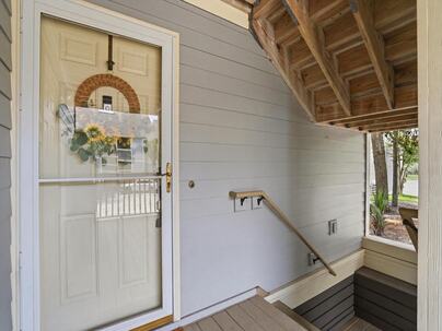 Photo 1 of 25 : 207 Little Oak Island Drive