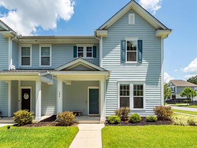 Photo 1 of 25 : 306 Parish Farms Drive