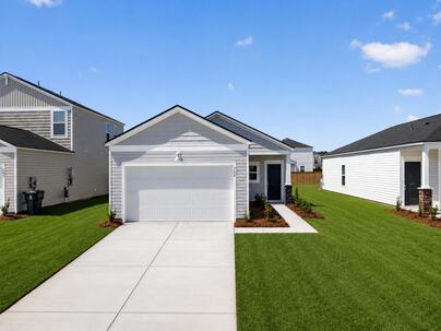 Photo 1 of 25 : 364 Pine Crest View Drive