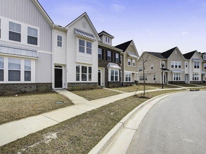 Photo 1 of 25 : 105 Pine Gate Drive